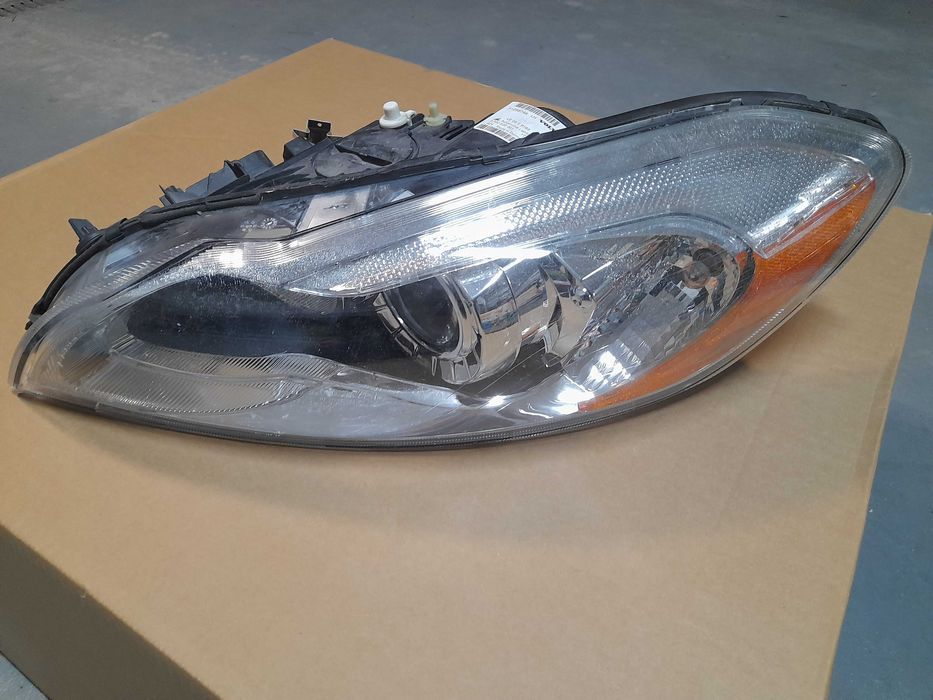 lampy Volvo C70 poliftowe 3.1.2.9.9.7.5.8 i 3.1.2.9.9.7.5.9