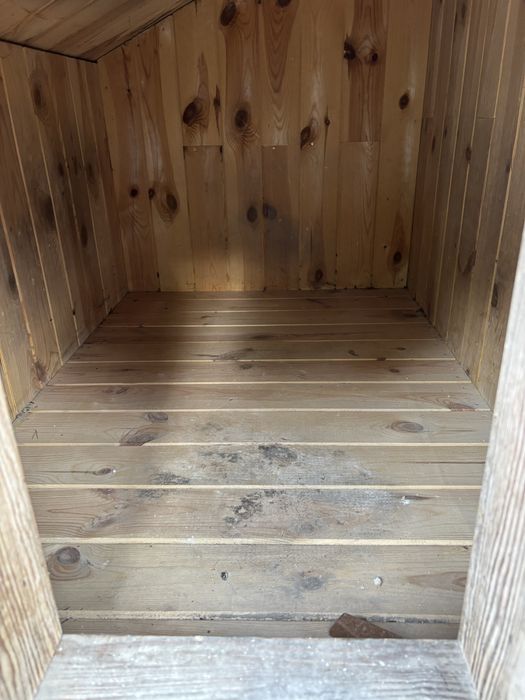 Duża buda dla psa wymiary okolo 1,5 na 1,0