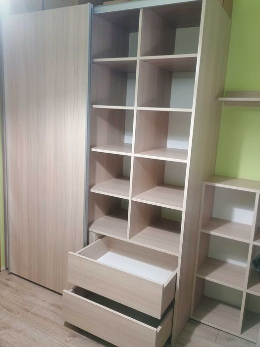 Zestaw mebli do pokoju dziecka