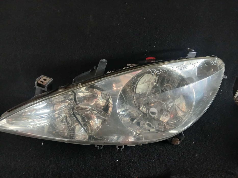 Peugeot 307 Lampa przednia lewa, prawa