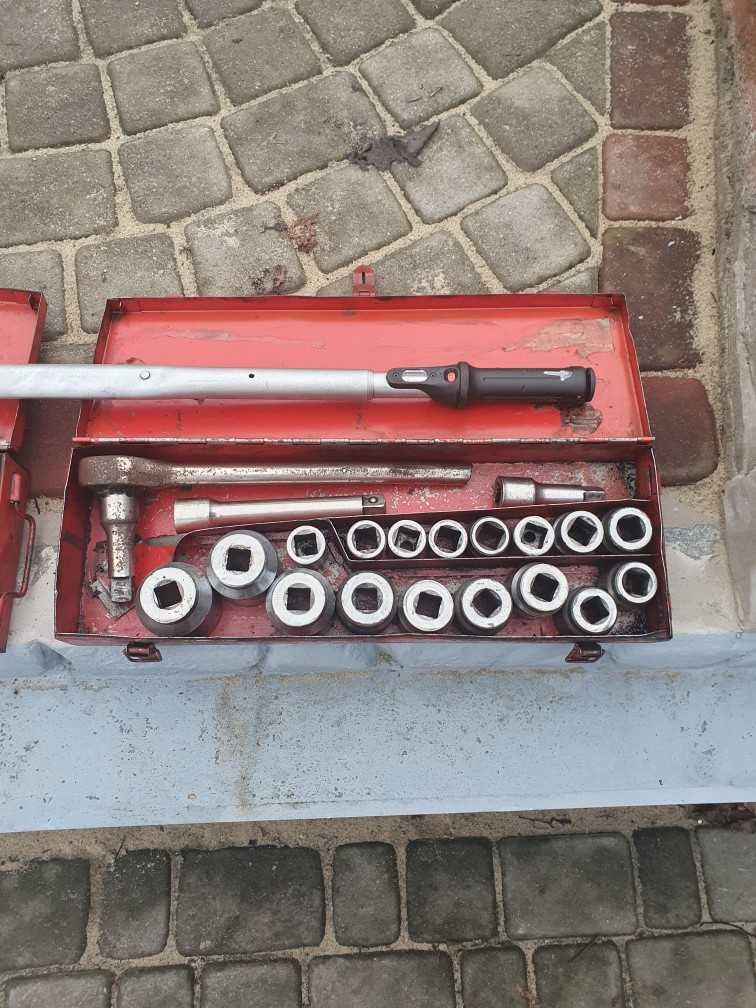 Profesjonalny klucz dynamometryczny Gedore, nasadki