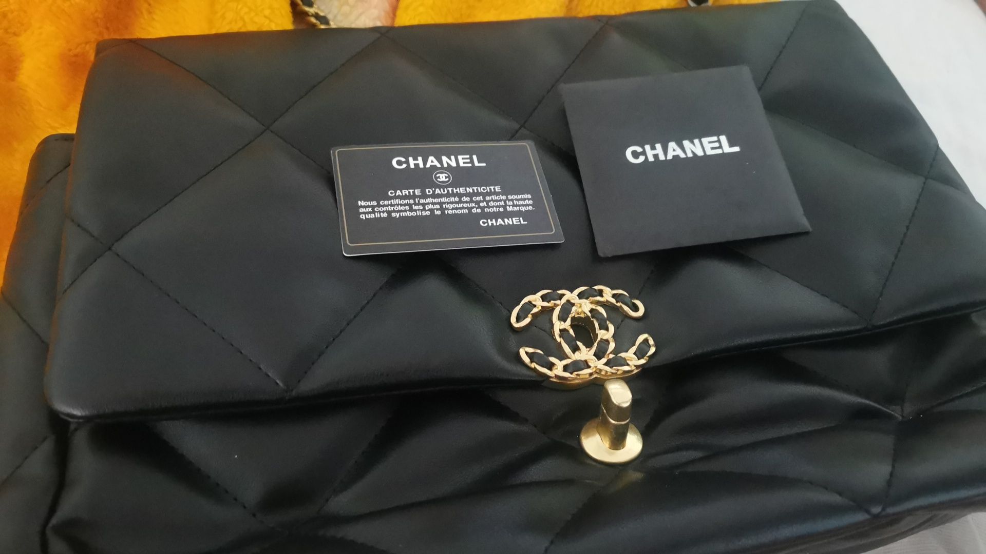Mala da Chanel preta