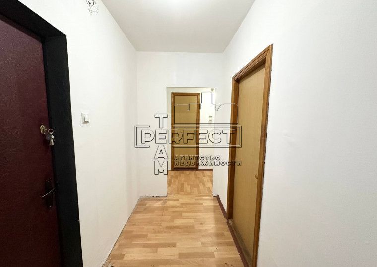 Продаж 2к квартири Машинобудівна 21 / Машиностроительная 21