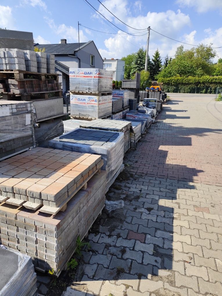 Kostka brukowa, palisady, płyty, płytki, obrzeża dekoracyjne