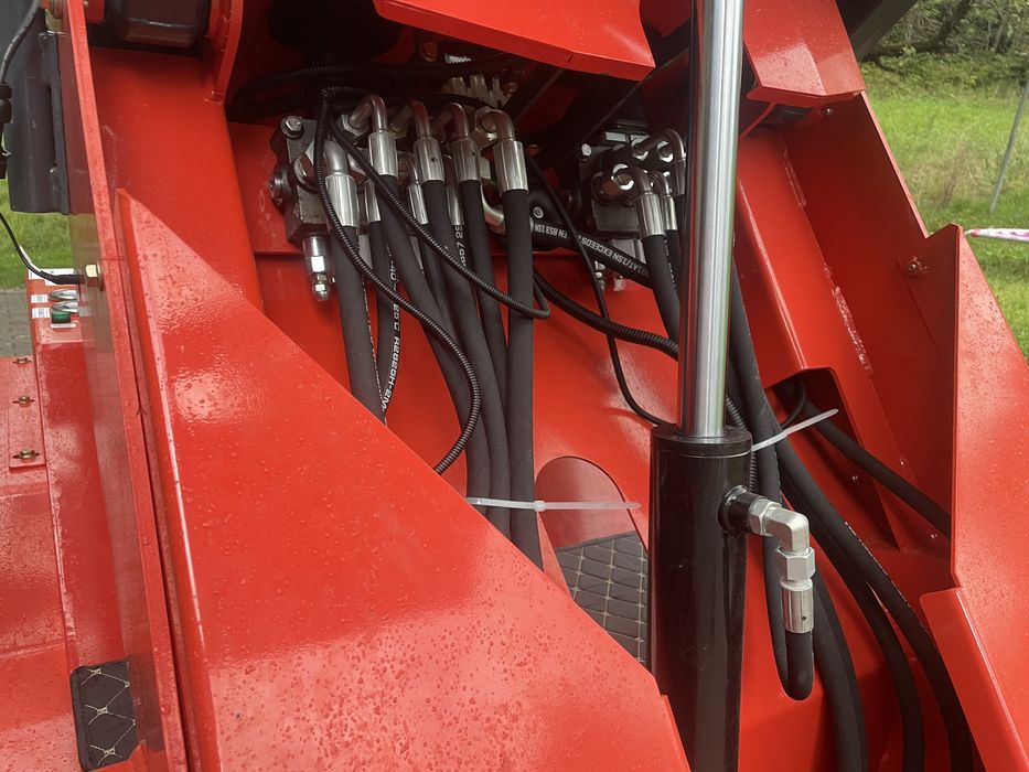 Mini ładowarka croma 950kg brutto