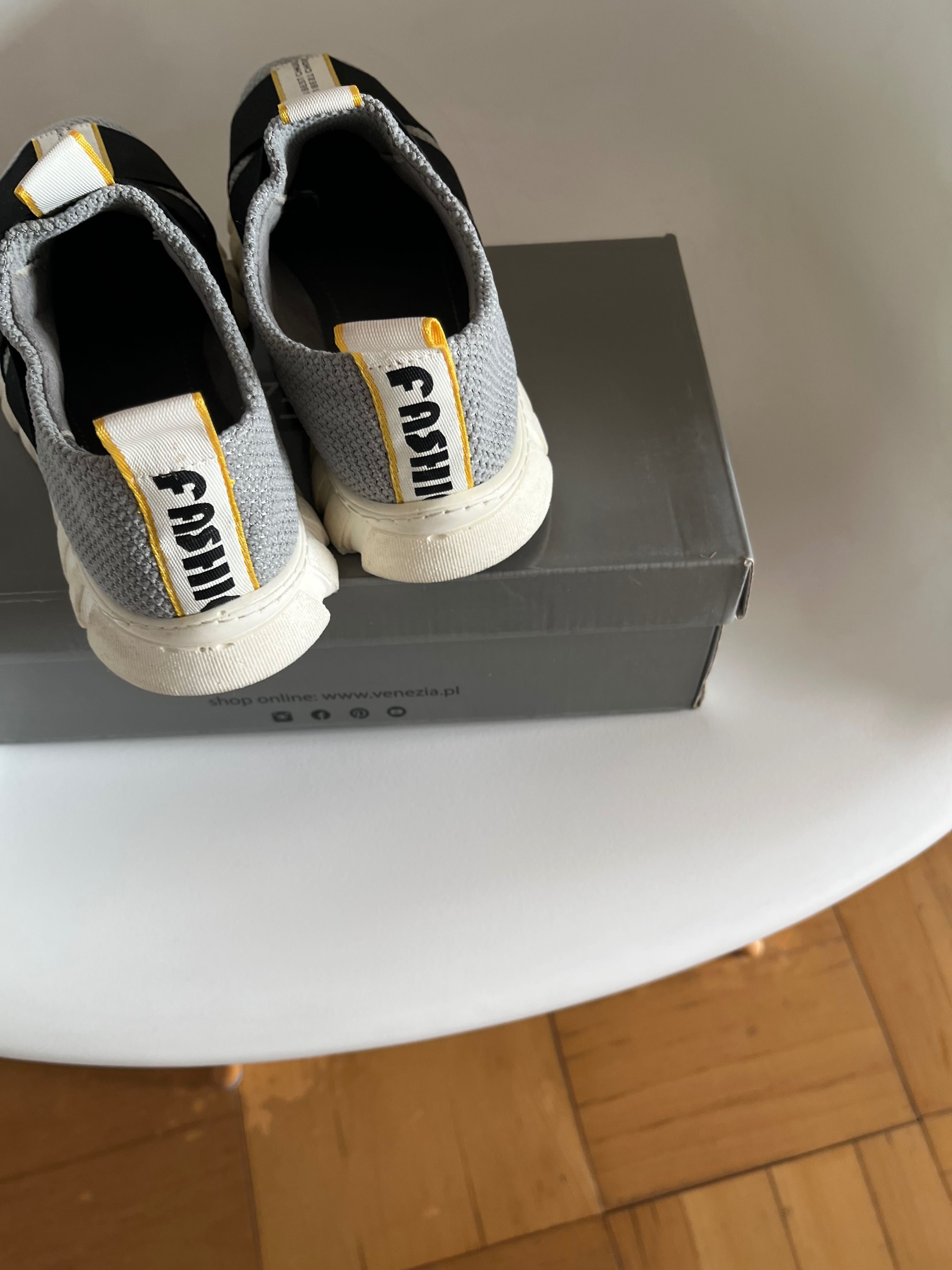 Buty sportowe Venezia rozm39