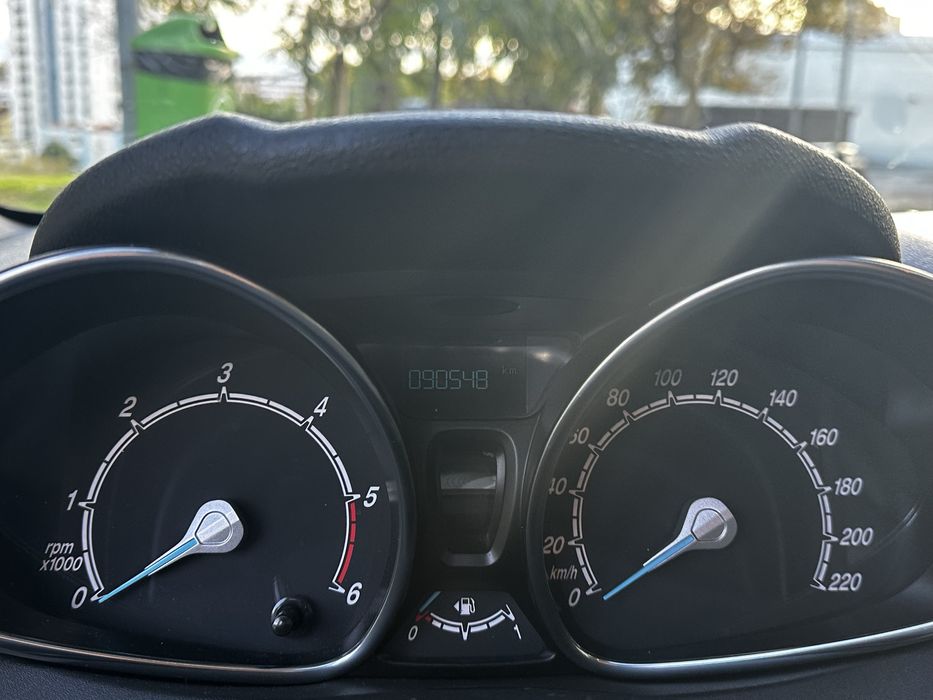 Ford Fiesta 1.5Tdci ST-Line impecavel !!