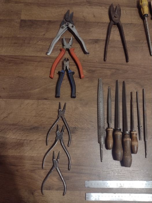 Плоскогубцы, тиски,инструмент производства СССР