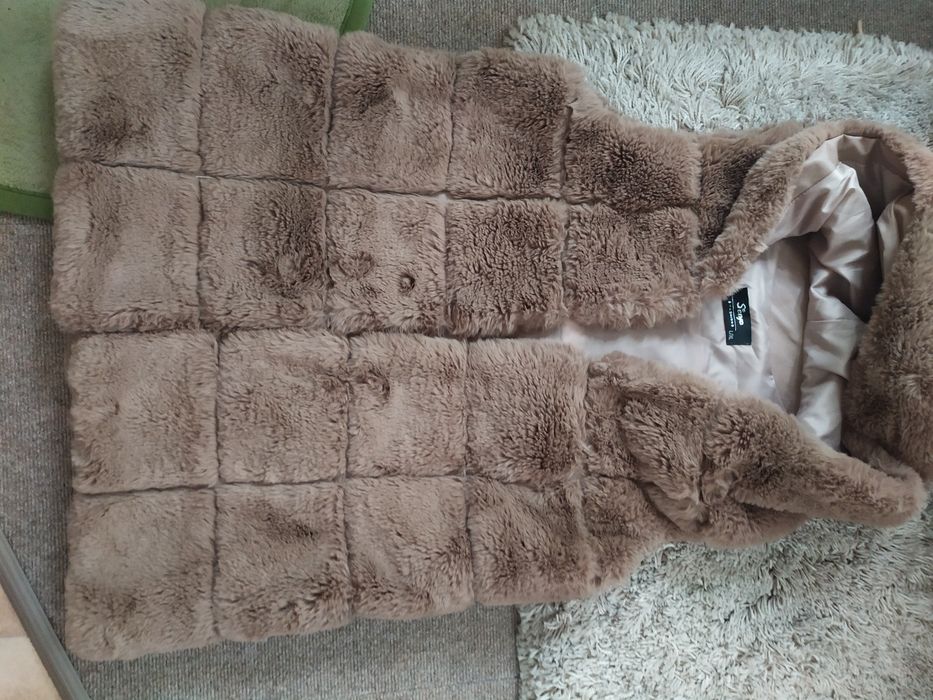 Kamizelka z futerka r. L/XL Sēnya Fashion