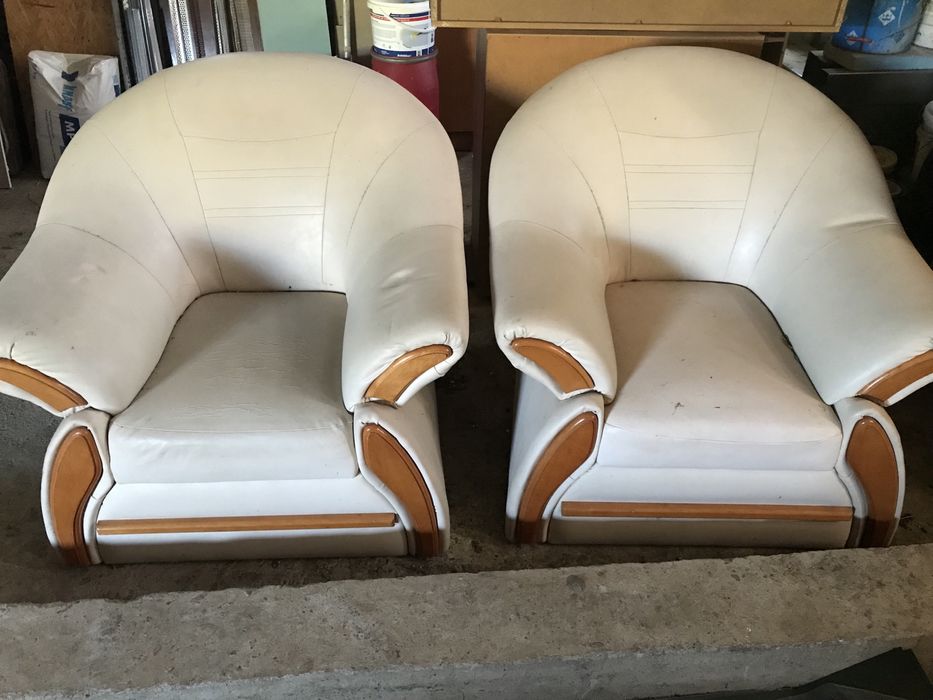 Fotele skórzane białe