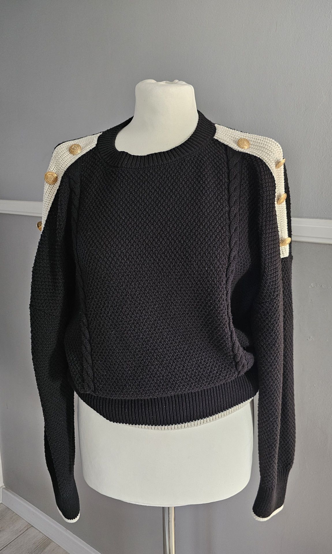 Sweter czarny Mohito L