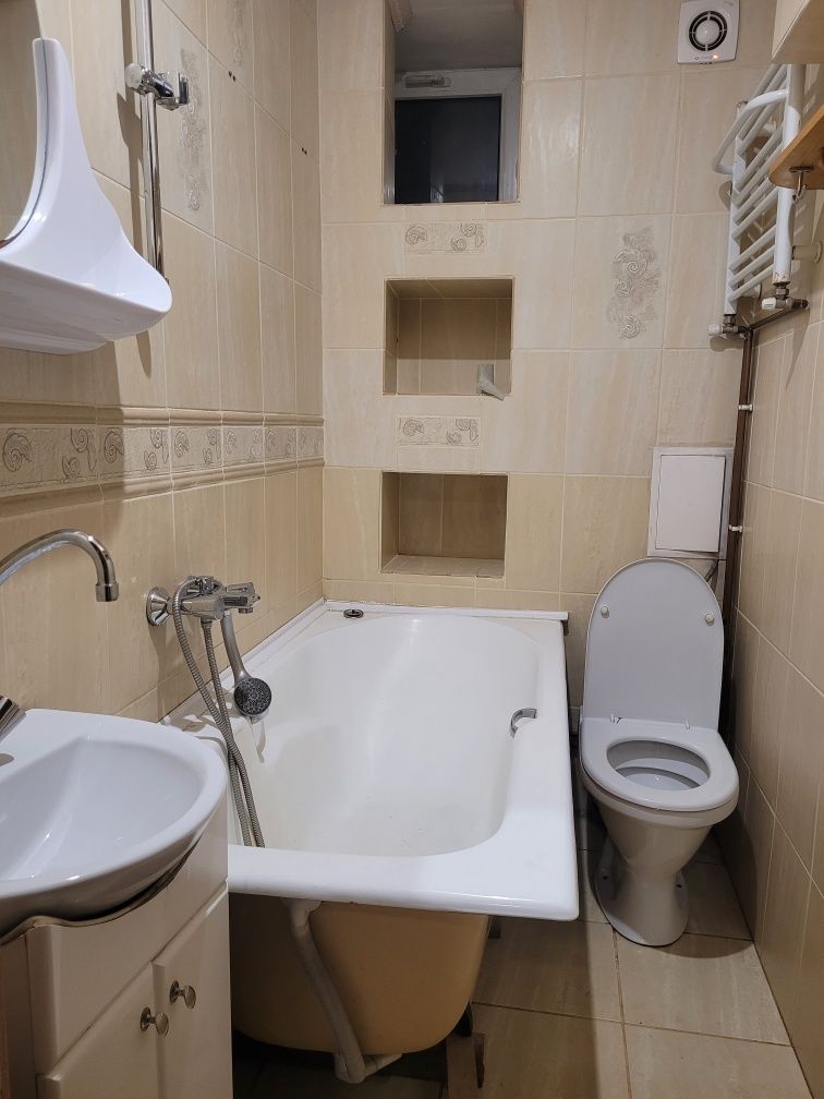 Продам 2 км.кв.вул.Чорновола(Центр,парк Шевченка),авт.опал,кім.окремі