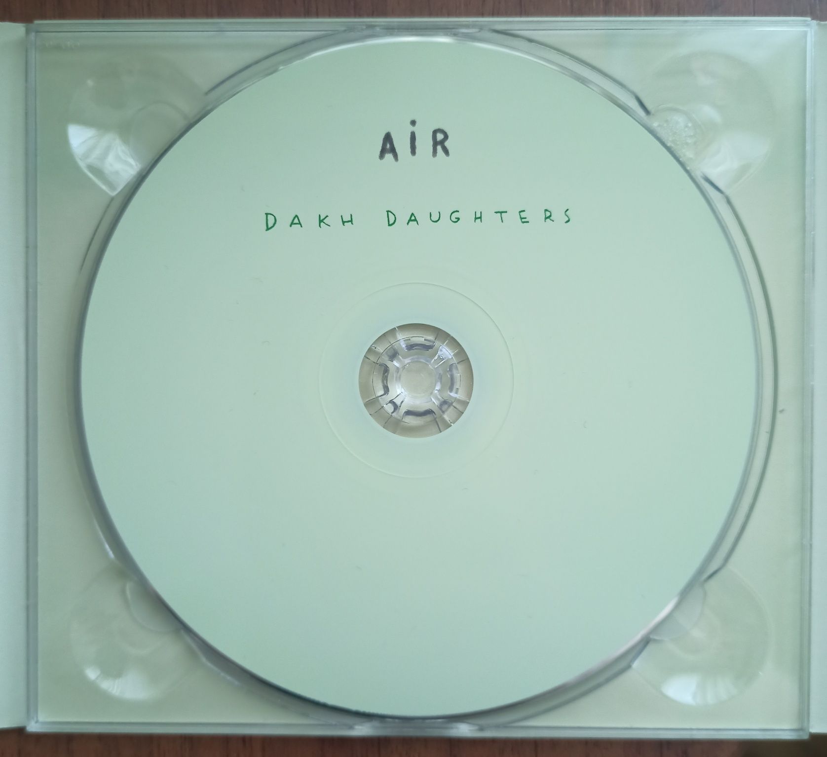 Dakh Daughters Air CD з автографами учасниць