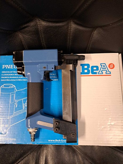 Zszywacz BeA 90/32-611 stolarski, + GRATIS zszywki, super stan Serwis.