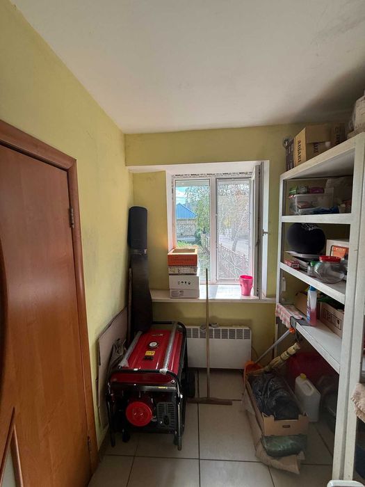 Продается действующий магазин. Хорошее место. Славянск.