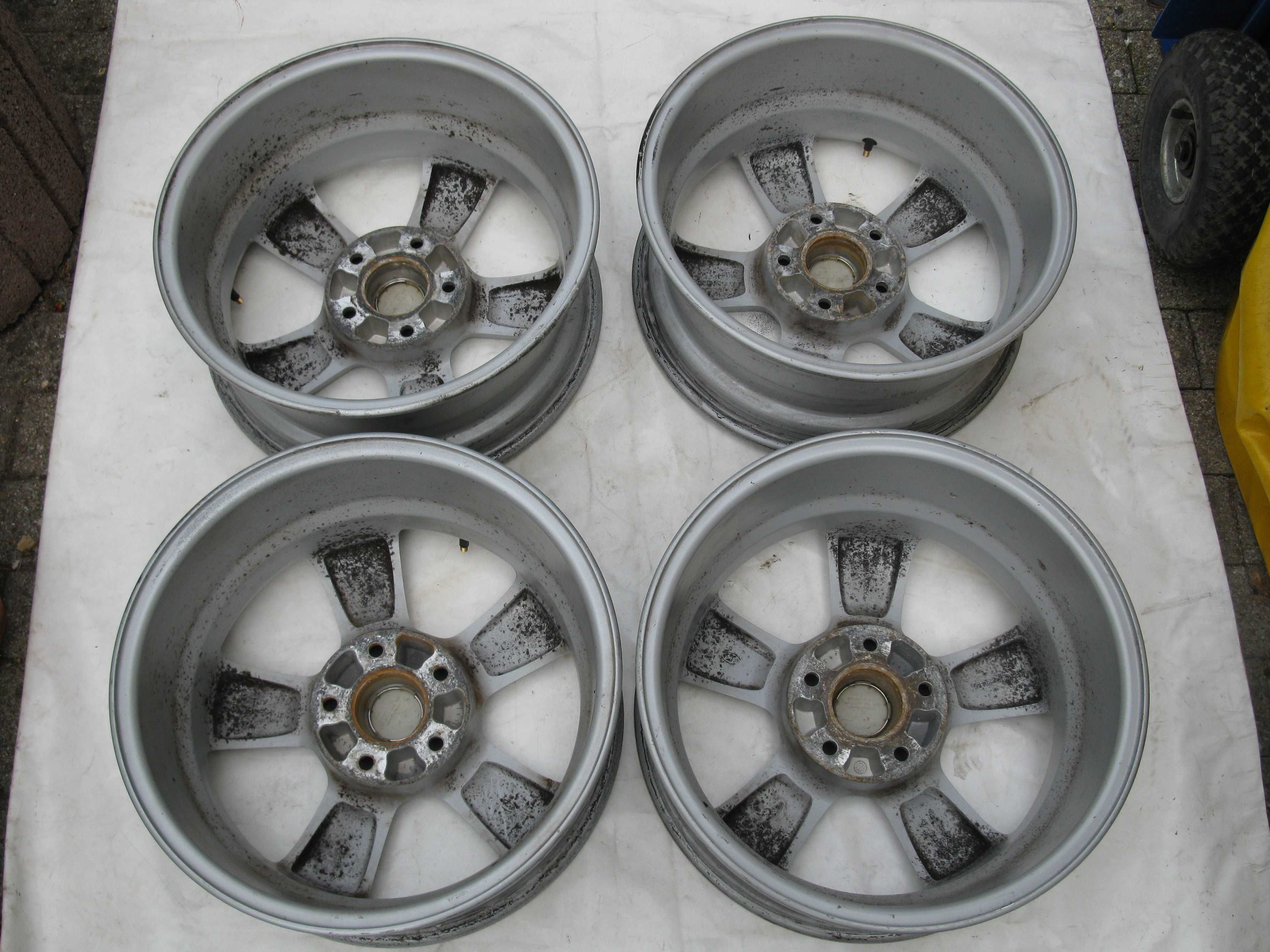 4x Alufelgi HYUNDAI 6,5Jx16H2 et 46