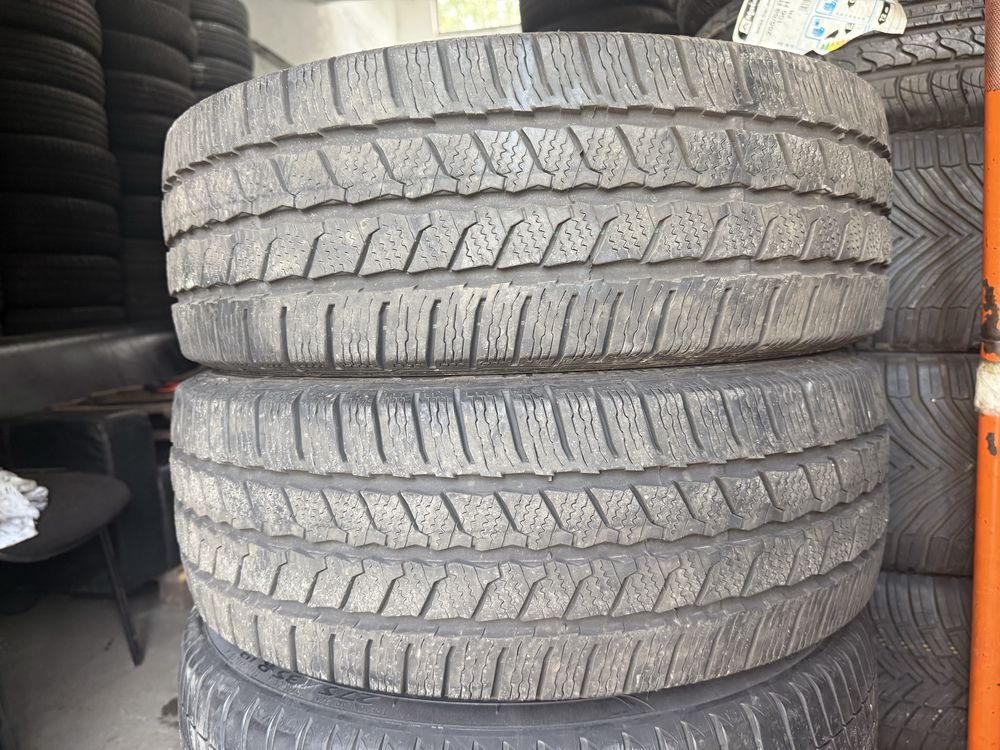2xContinental 215 65r16c., 2022 7.2mm