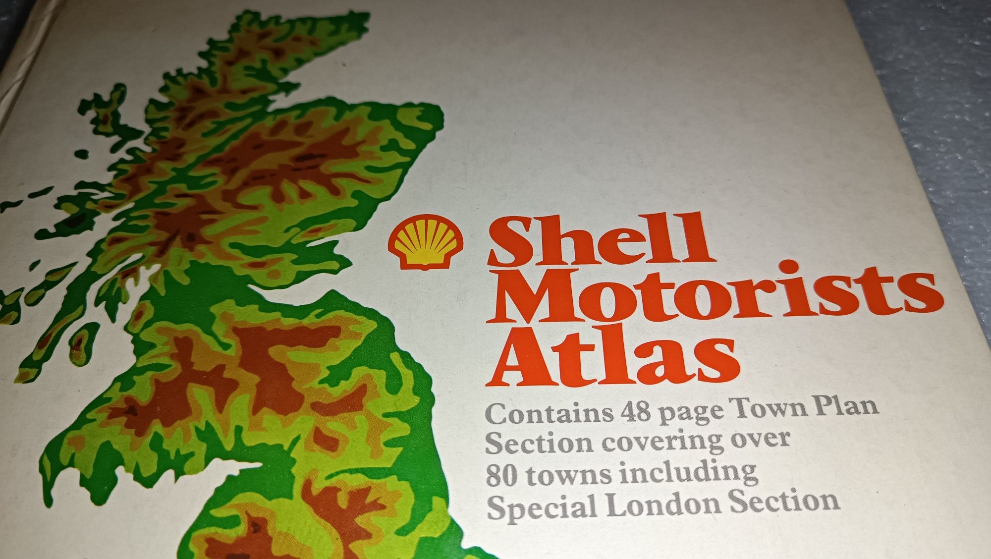 livro antigo da shell motorists atlas  the automobile association 1978