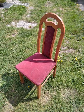 Sprzedam 4 krzesła drewniane