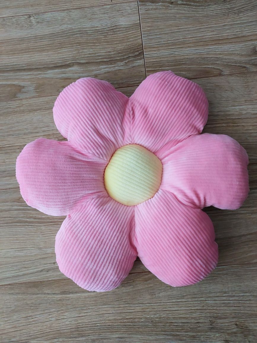 Poduszka nowa dekoracyjna ozdobna kwiatek różowa 35 cm