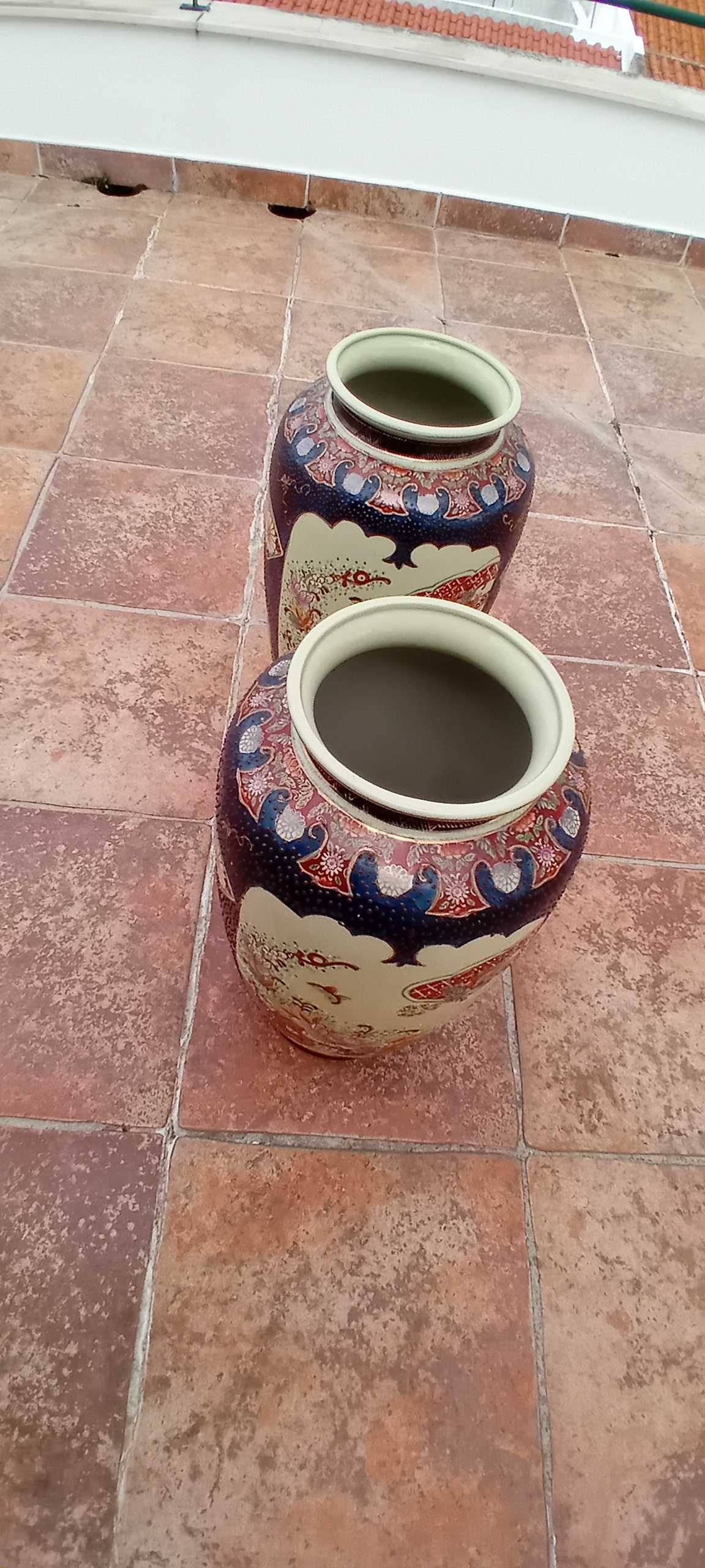 2 Jarrões em Cerâmica Oriental!