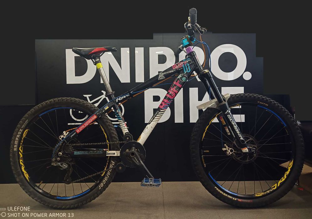 Kellys Bluff 10 L 26"+ Marzocchi Bomber dirt street MTB 26