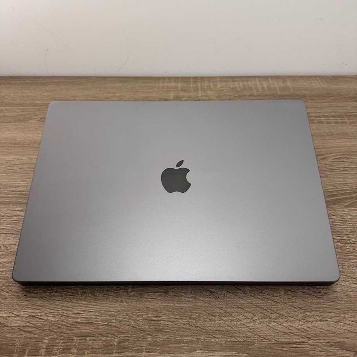 Macbook Pro 16" 2021 M1 Pro / 32Gb DDR5 / SSD 512Gb акб:90% (M0915)