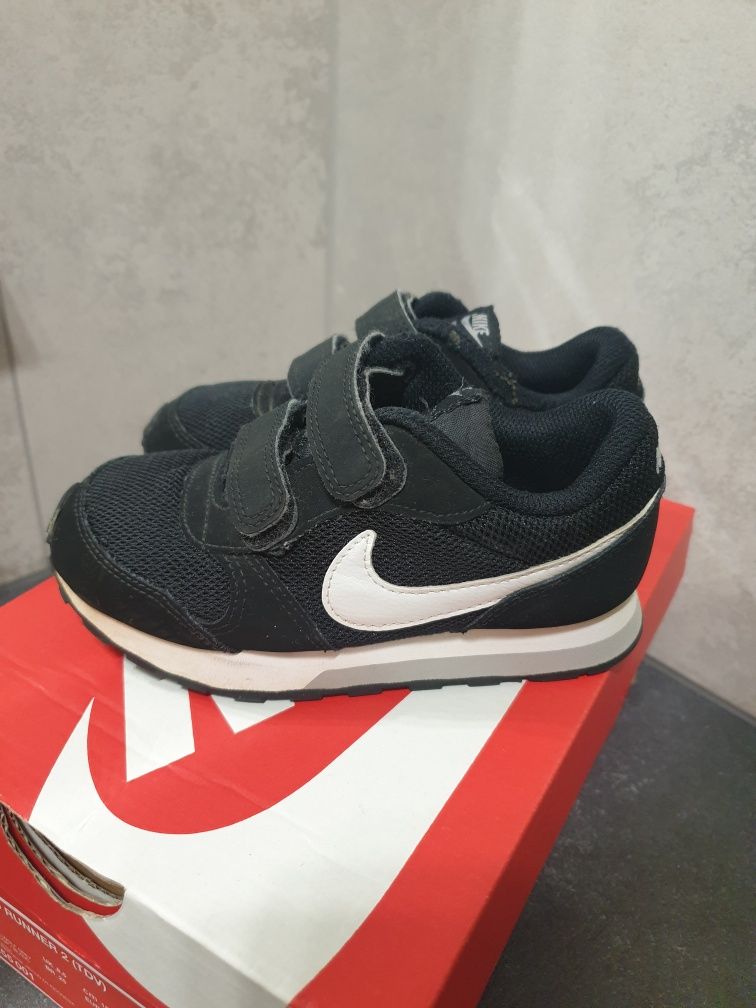 Buty Nike MD runner 2 r.26