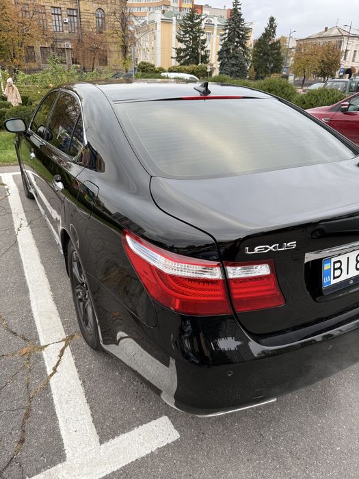 Lexus LS600L 2008 года в родной краске, новая пневма и батарея
