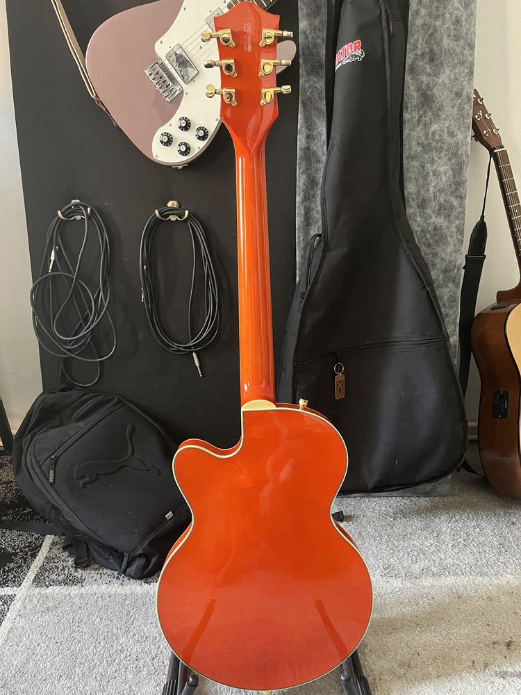 Практично новий Gretsch G5655TG orange