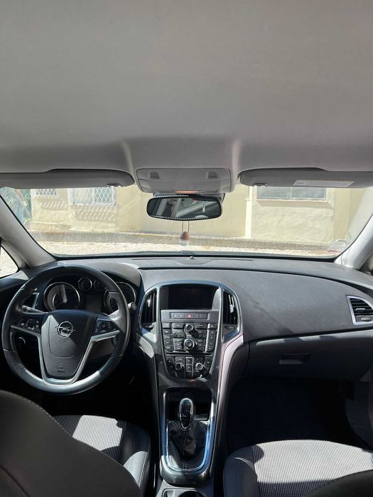 Opel Astra 1.7 Notchback