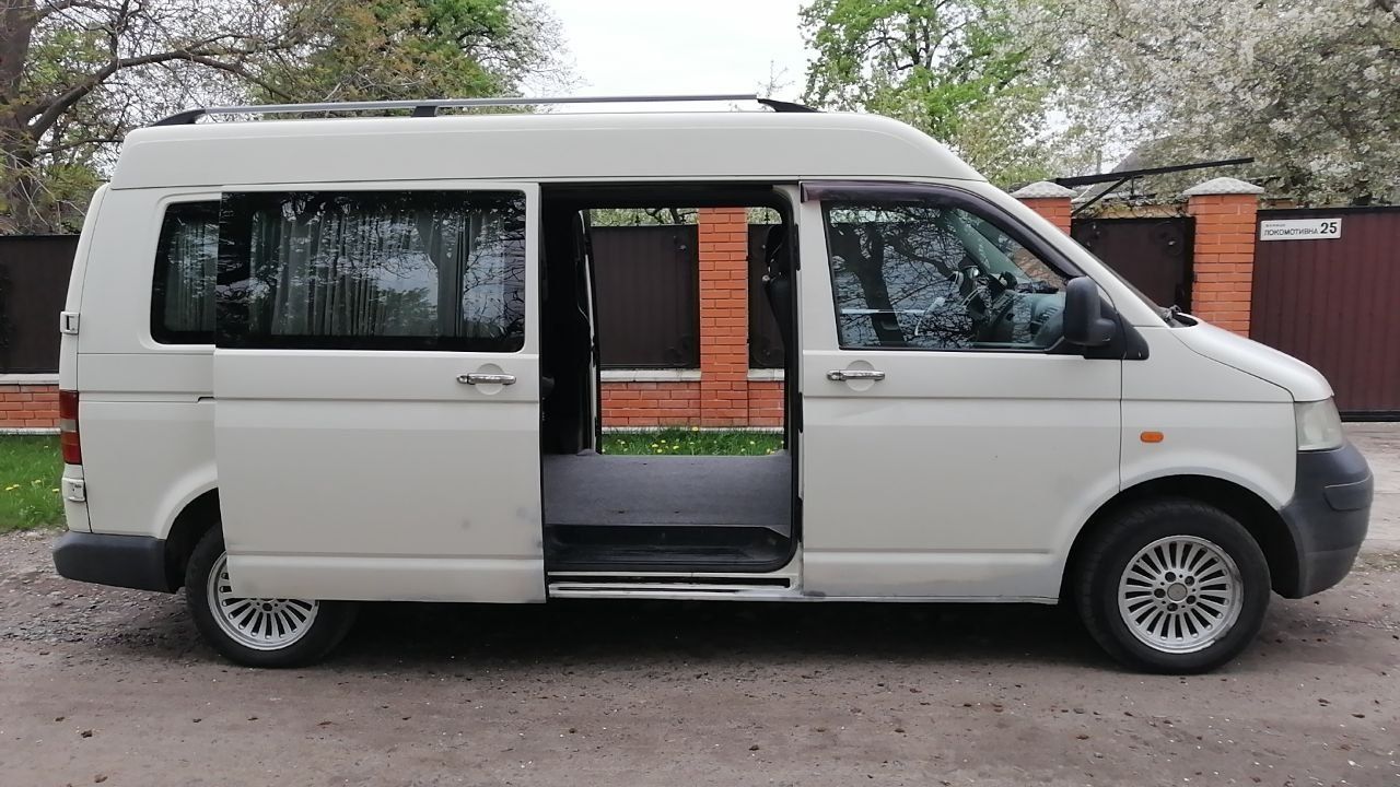 Volkswagen Transporter T5 2005 2.5 TDI long maxi