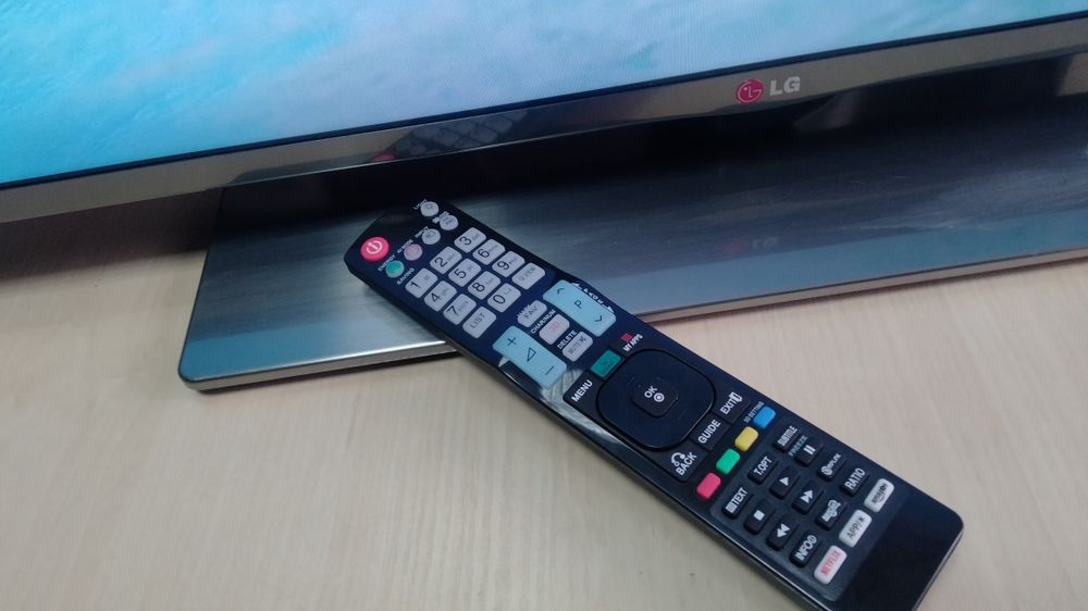Телевізор LG 42LB650V FULL HD. Smart TV. WI-FI в ідеальному стані