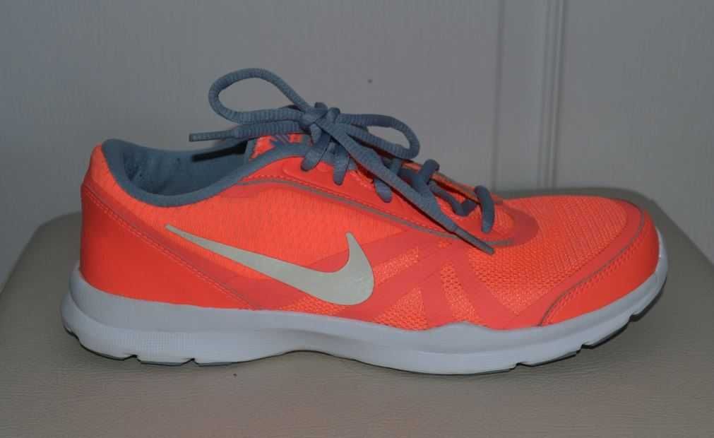 Buty sportowe damskie Nike rozm. 40