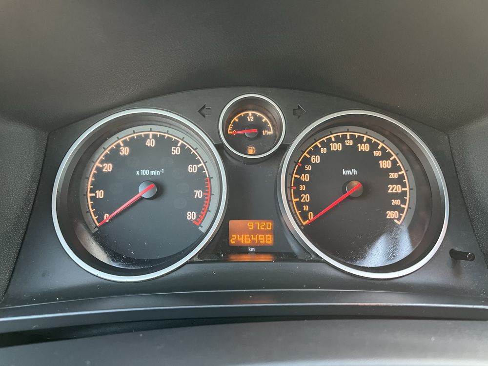 Продам нефарбоний Opel Zafira 2006 1.8