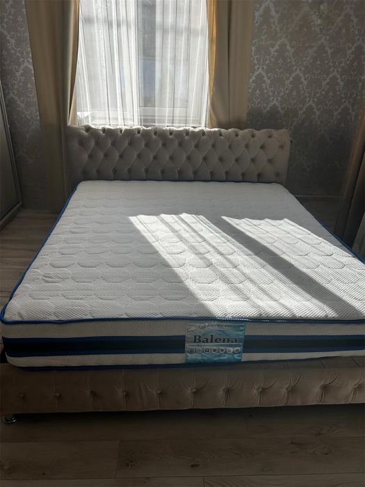 Ліжко двухспальне