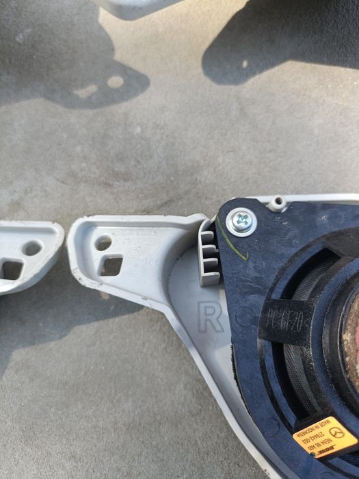 Maskownica głośnika tył w słupku Mazda 3 BL MPS Mazda BCIN68222