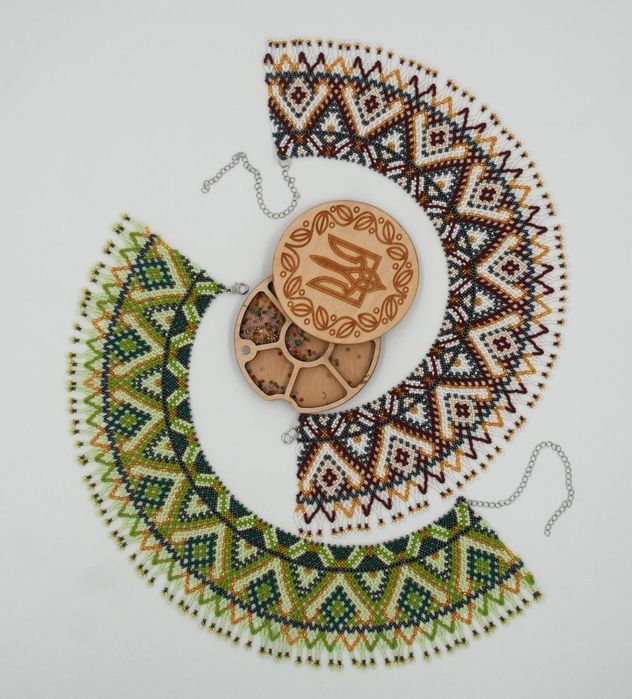 Елегантне намисто силянка ручної роботи з чеського бісеру Preciosa