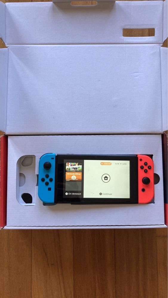 Vendo consola Nintendo SWITCH 32 Gb com acessórios e jogos + OFERTAS