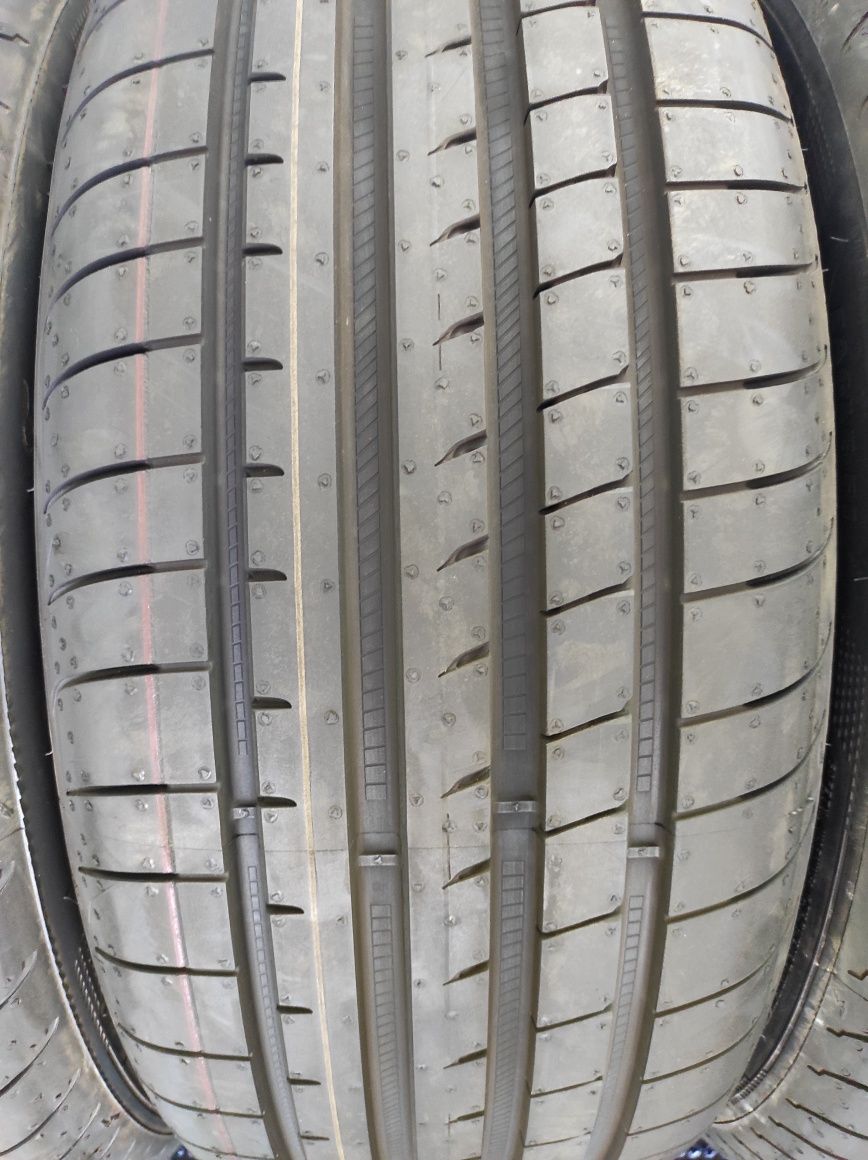 235/45R19 Good Year Eagle F1 Asymmetric 5