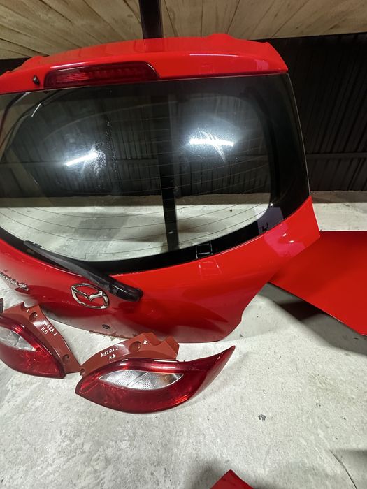 Ляда кришка багажника кляпа mazda 2 мазда