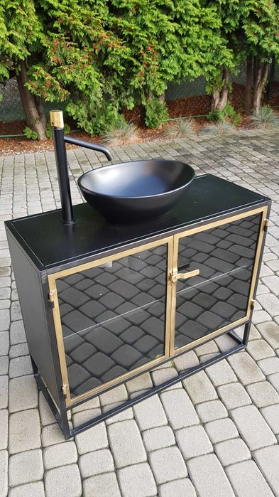 Loftowa metalowa szafka łazienkowa z misą i baterią - kompletny zestaw