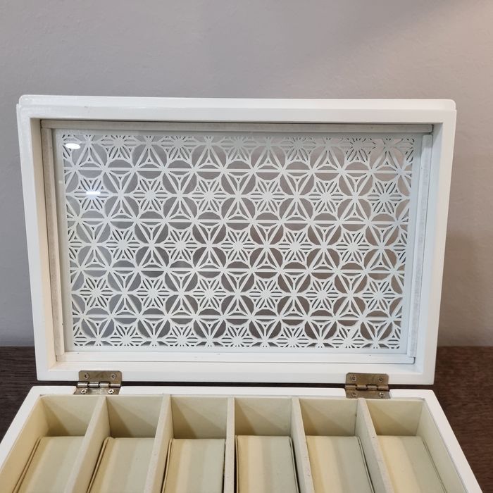 Caixa de 12 Relógios Lacada Branca By Arcoazul