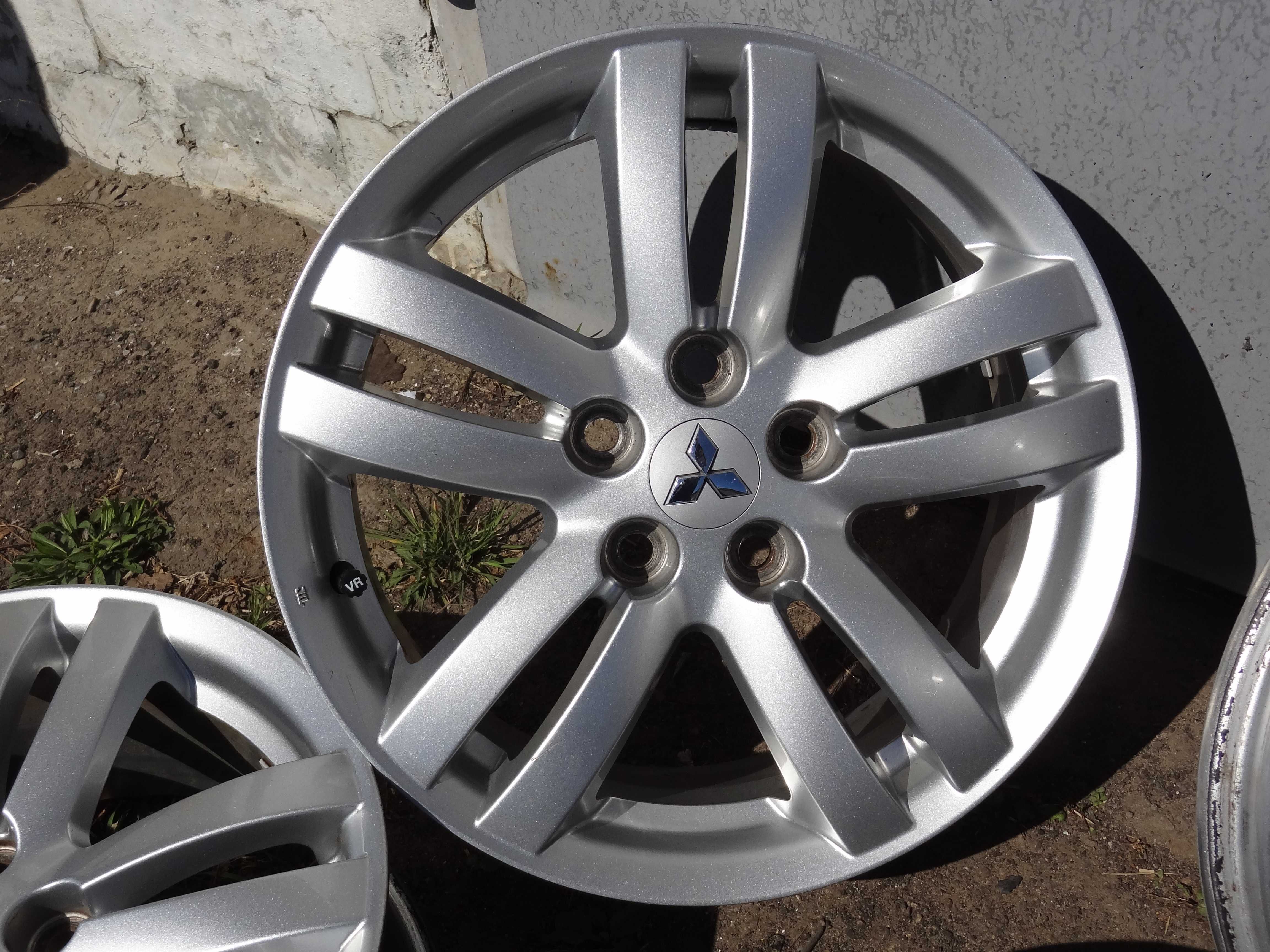 Диски R17 MITSUBISHI 17 5x114.3 - 4шт. - Есть и другие диски