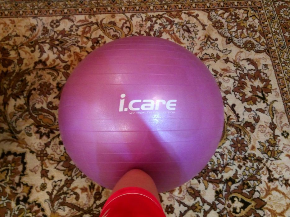 Гімнастичний м'яч