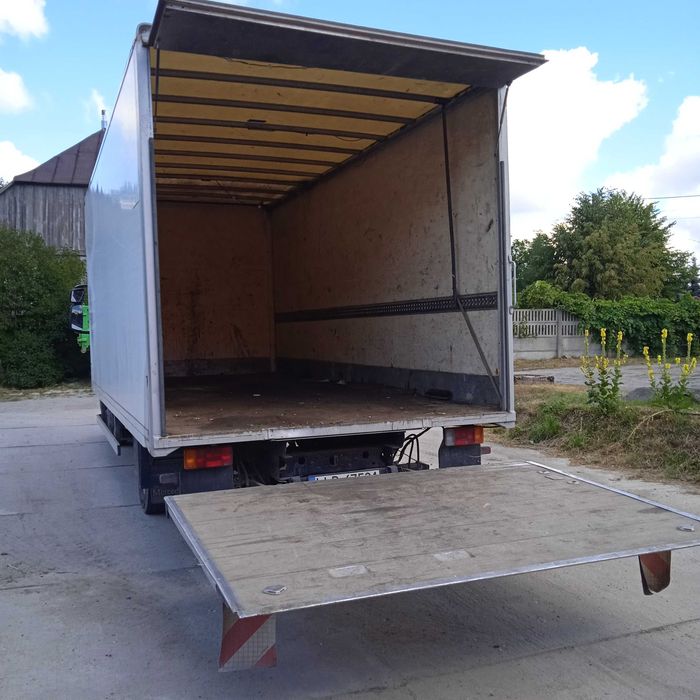 Iveco Eurocargo kontener z windą
