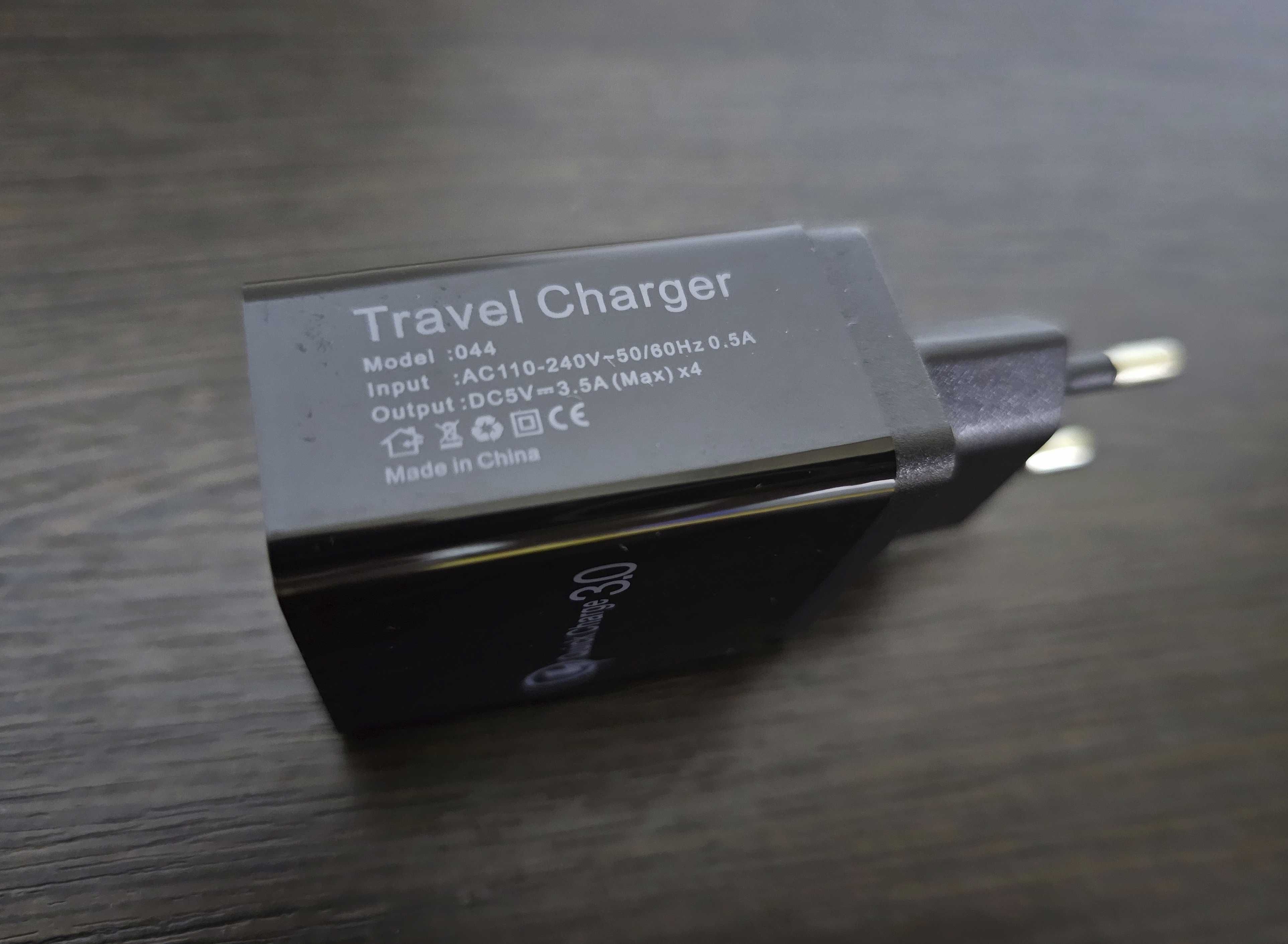 Зарядка 4 порта USB 5V 3.5A Travel Charger євро-вилка!