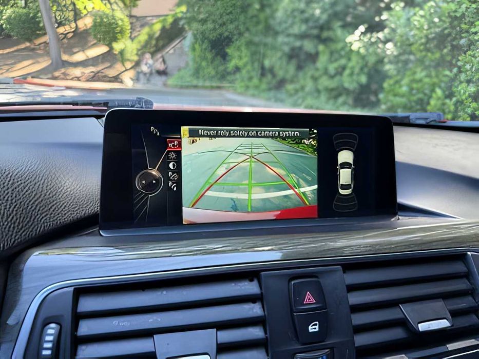 BMW 3 Series      2016