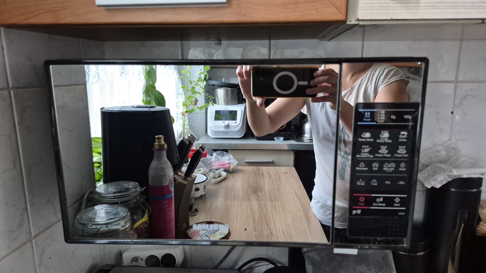 Mikrofala samsung GE83X
