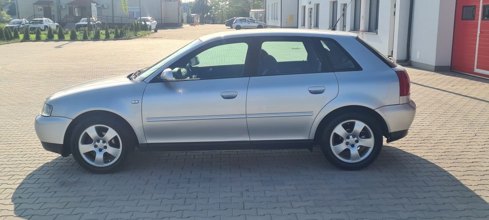 Audi A3 lift 1.6mpi Klima Alu Elektryka servis Super Stan!